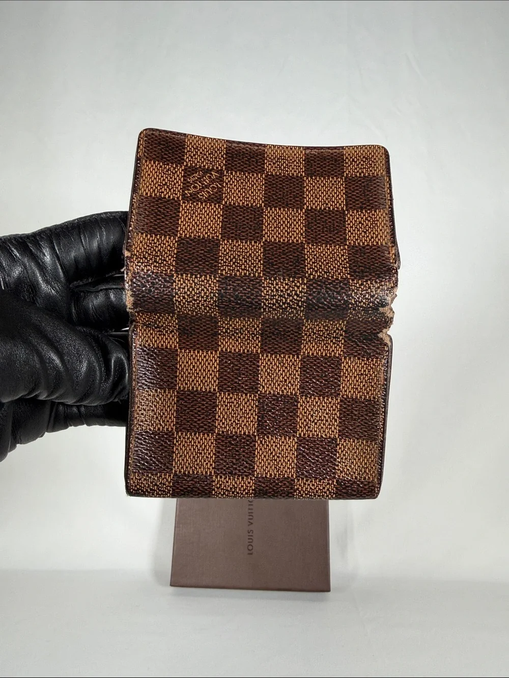 Authentic Louis Vuitton Brown Damier Card Wallet